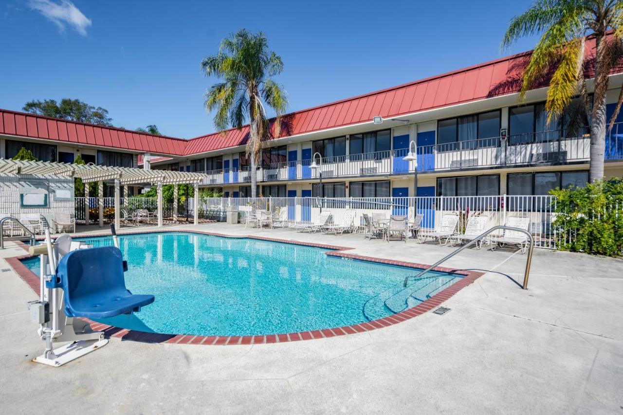 Econo Lodge Palm Harbor - Clearwater Exterior photo